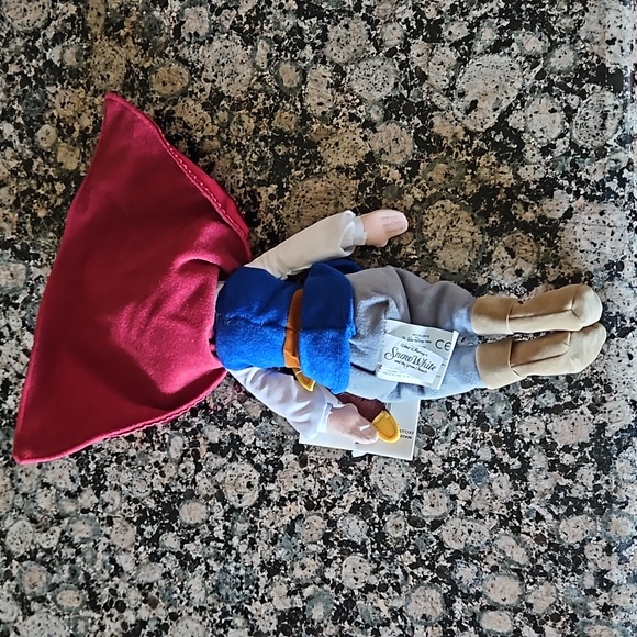 Disney Snow White Dolls - Picture 9 of 9